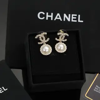 Chanel pearl earrings