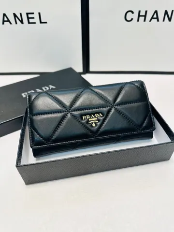 prada Wallet