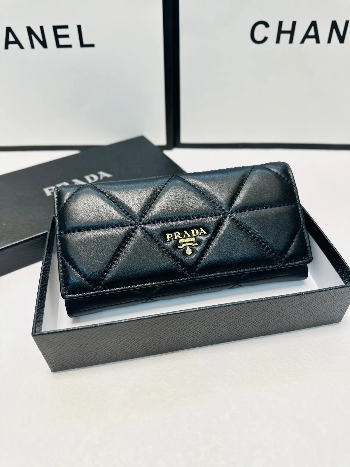 prada Wallet