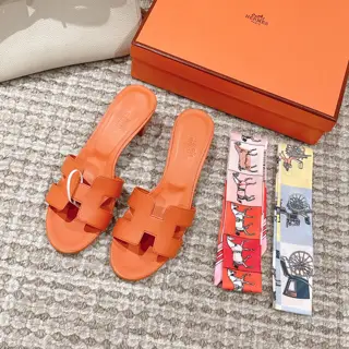 Hermes Palm print Heels