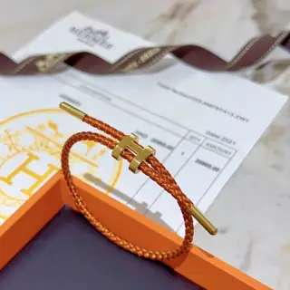 Hermès bracelet Bracelets are a real test of the craftsmanship of the craftsman. To ensure