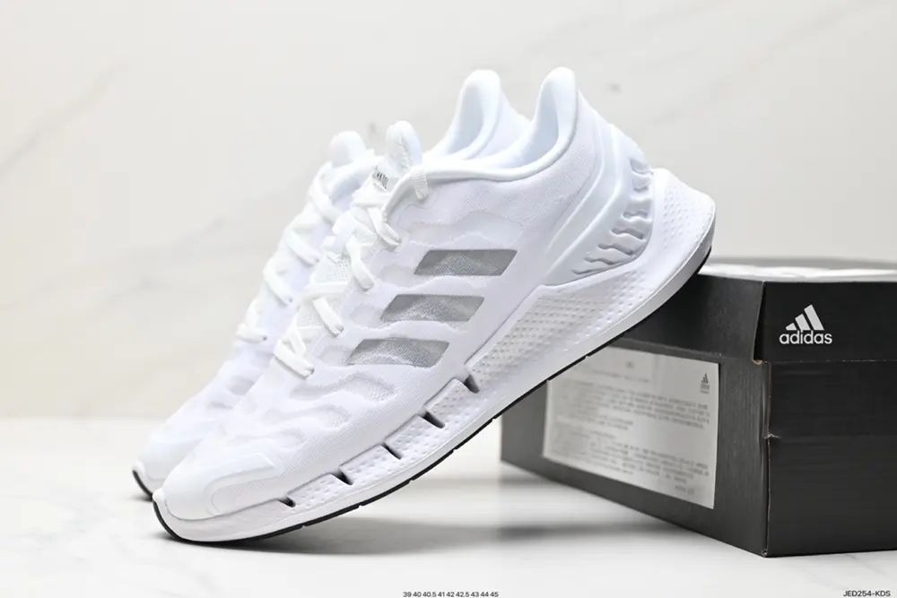Adidas ultra-light breathable mesh upper FW1224