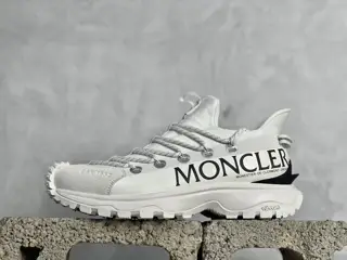 Moncler xTrailgrip mountain outdoor shoes. The sole is equipped with Vibram outsole to