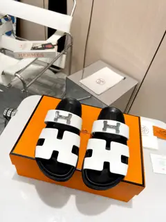 Hermès Top version Second uncle sandals Cute and beautiful shoe shape