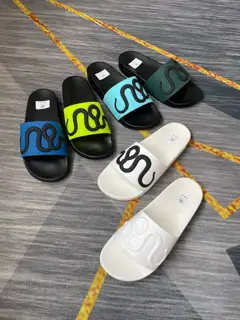 Gucci couple flip flops