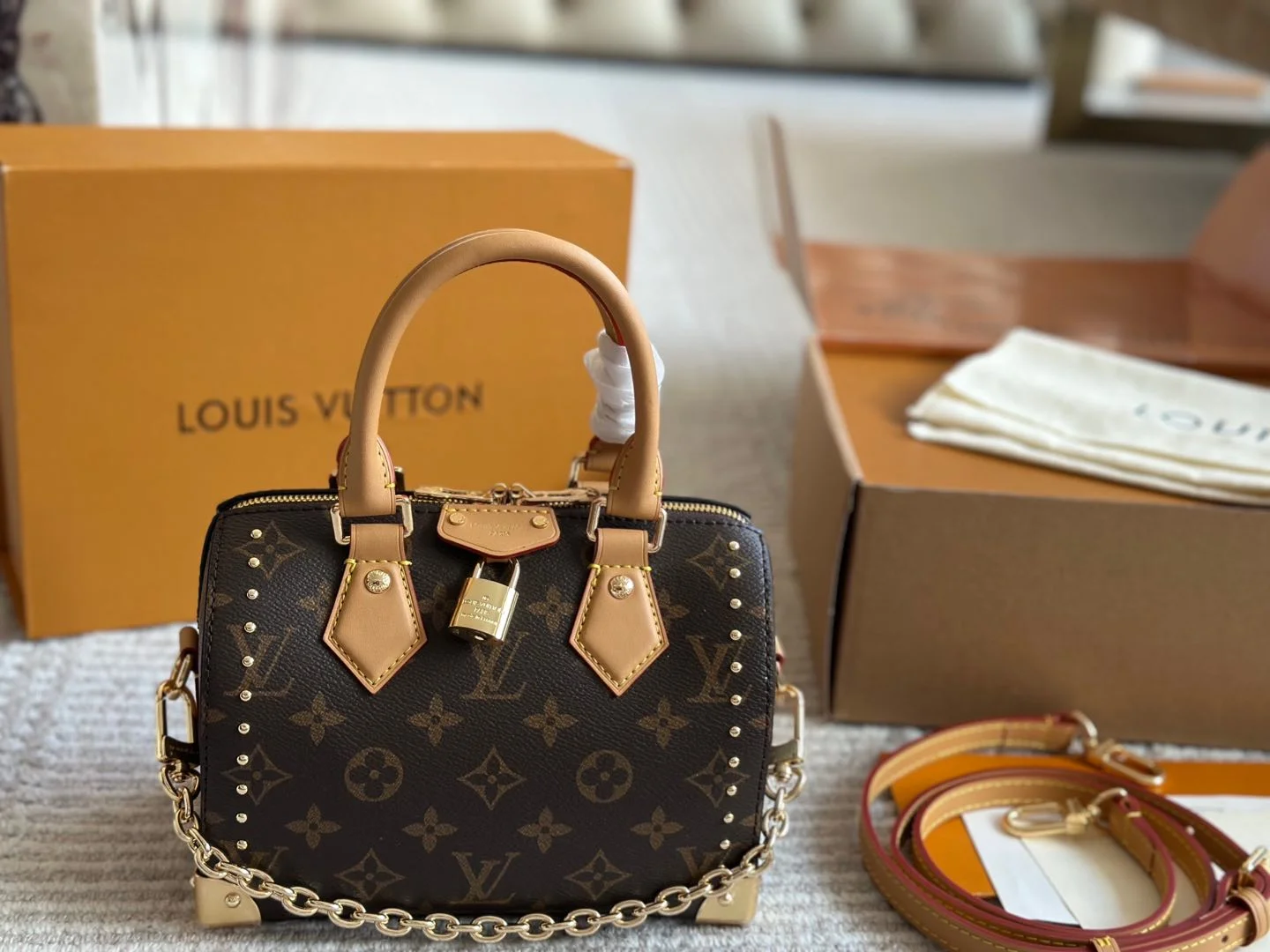 Louis Vuitton Speedy