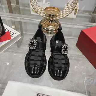 Roger Vivier new viv run series square diamond buckle sneakers
