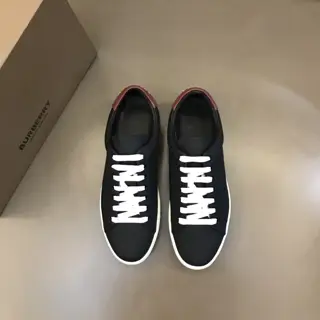 Burberry’s classic low-top sneaker for men