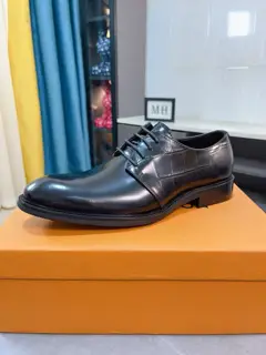 Louis Vuitton new open-edge pigskin shoes