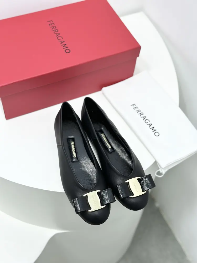 Salvatore Ferragamo New Retro Flat Witch Shoes Grandma Shoes