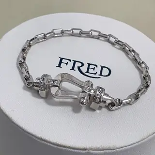 FRED Half diamond horseshoe clasp bracelet