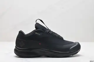 New autumn and winter Columbia men’s outdoor waterproof sports hiking shoes. The entire