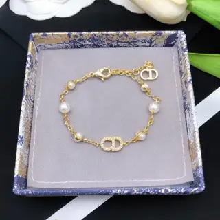 Dior 2021 hot new CD bracelet rice beads pearls can be worn alone or separately Major Dior