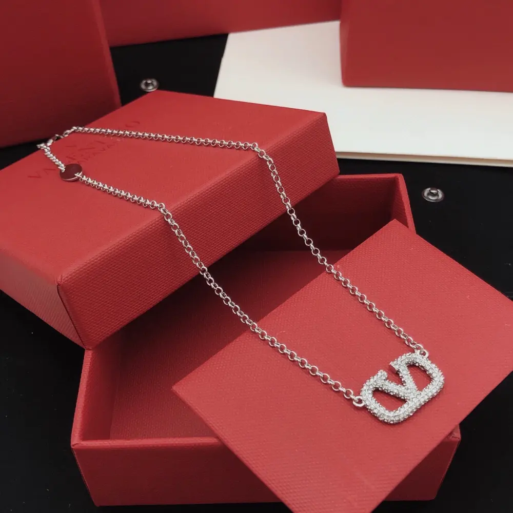 Valentino necklace with diamonds