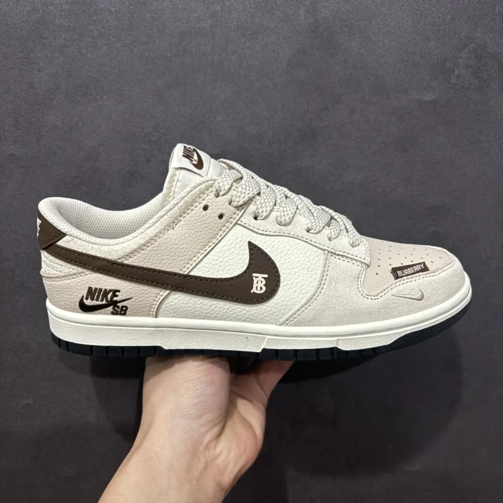 Burberry x Nike SB Dunk Low Burberry joint patch brown hook anniversary high-end DJ2024-088