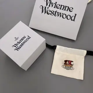 Vivienne Westwood Saturn Ring Elegant and refined design