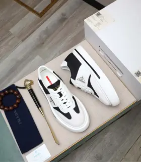 Prada casual shoes upper Italian imported first layer cowhide breathable leather lining @