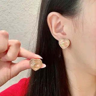 Second-hand Chanel earrings