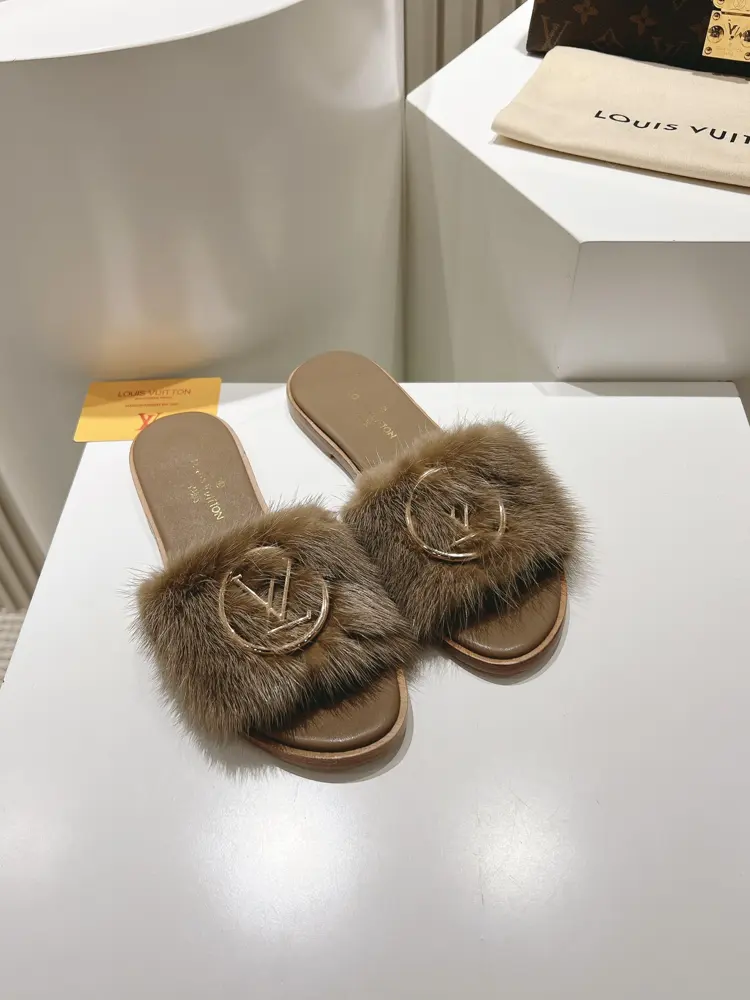 Louis Vuitton full leather flat open toe sandals