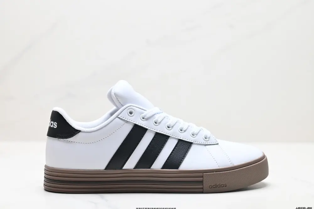 Adidas DAILY 4.0 DAILY 4.0 comfortable and versatile low-top sneakers JR0080-02