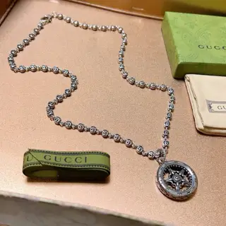 Gucci The latest Gucci necklace with a higher grade chain