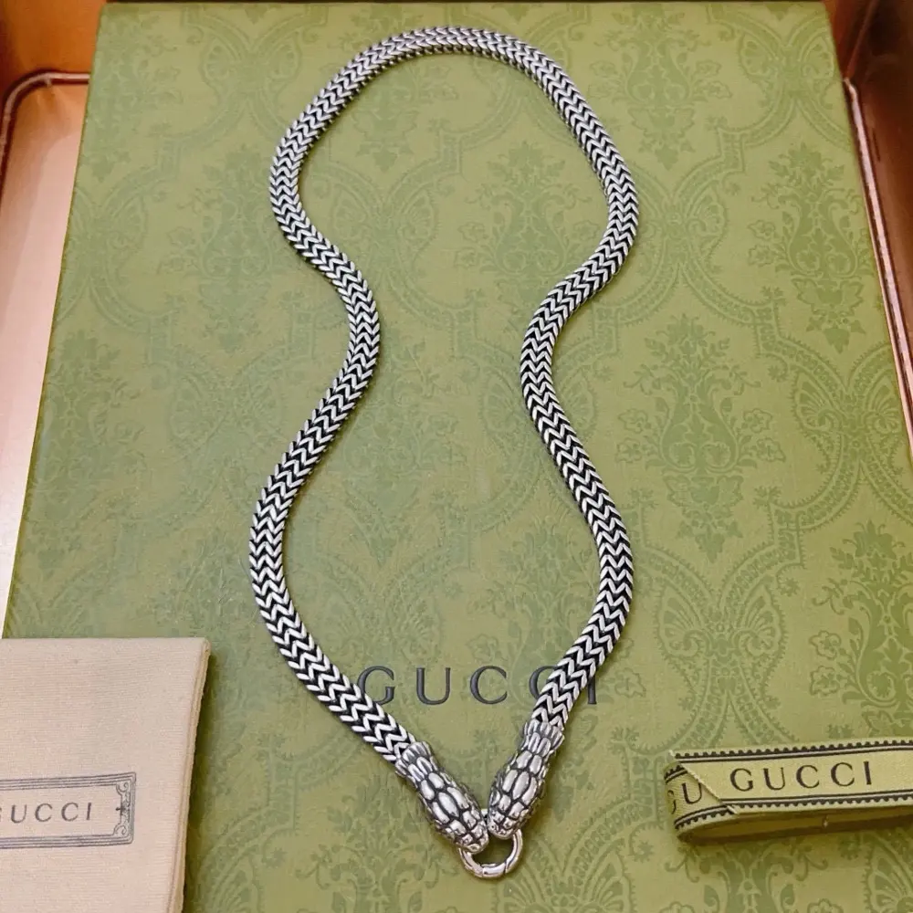 Gucci necklace double snake head latest chain with higher grade
