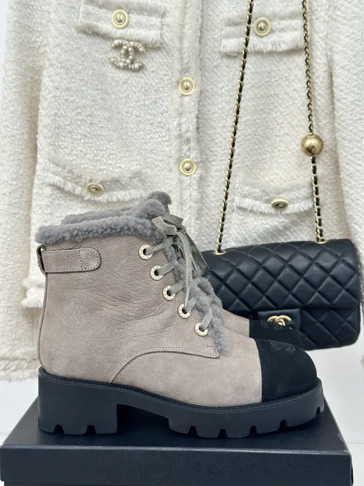 Chanel color-blocked lace-up snow boots Martin boots