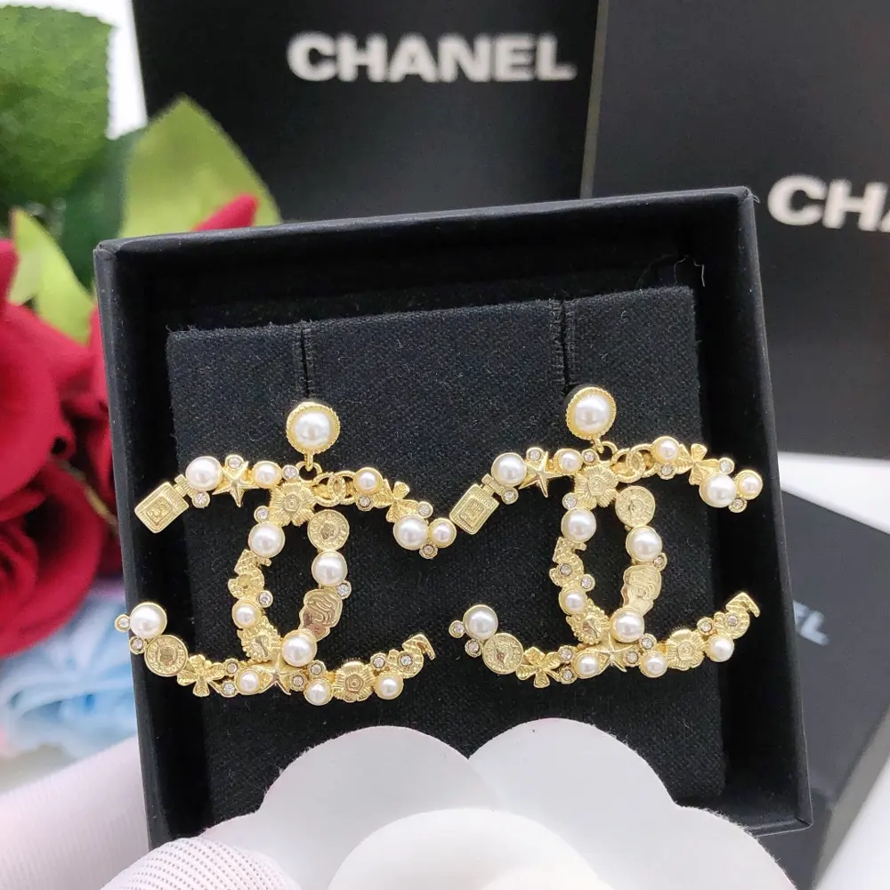 Chanel perfume bottle 5 earrings