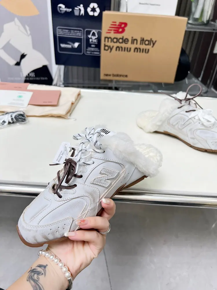 MIUMIU x New Balance Half-Mount Furry Casual Sneakers Forrest Gump Shoes German Training