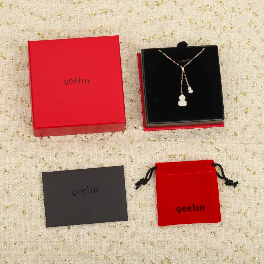 Qeelin double gourd necklace