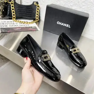 Chanel early spring single shoes