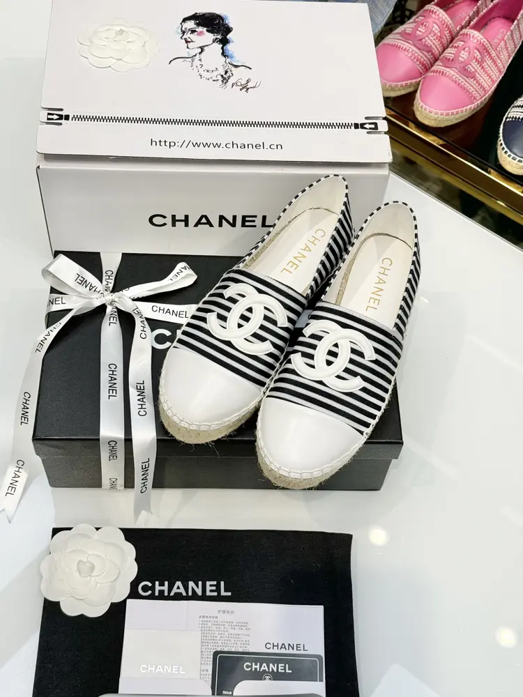 Chanel Navy Style Fisherman Shoes Top Edition The inner lining and foot pads