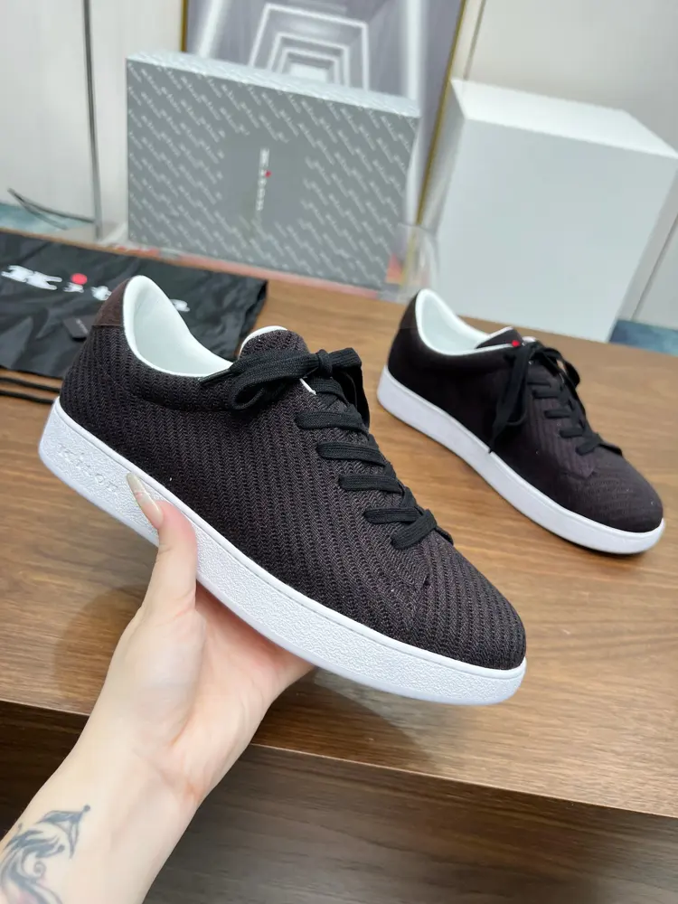 Kiton casual knitwear for men Shoes