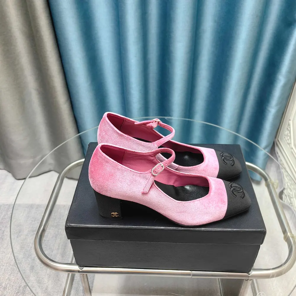 Chanel color-blocked square-toed Mary Jane shoes