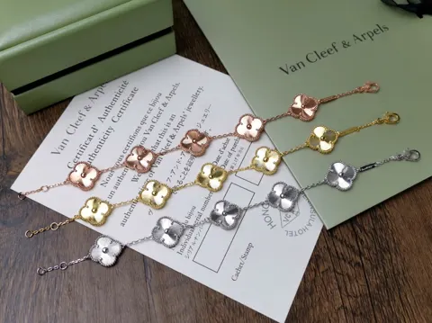 Van Cleef & Arpels laser clover multi-faceted five-flower bracelet