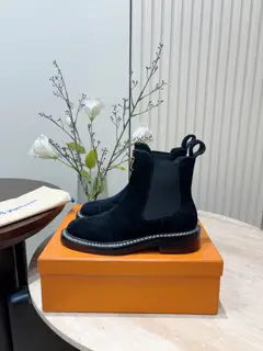 Louis Vuitton ankle boots elastic Chelsea boots