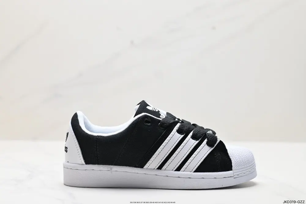 This pair uses the Supermodified shoe style that Adidas created in 1997. This very niche