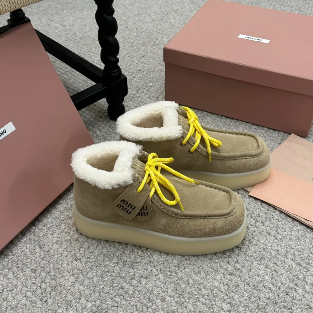 Miu Miu Miu new autumn and winter styles thick-soled square-toed lace-up short boots wool