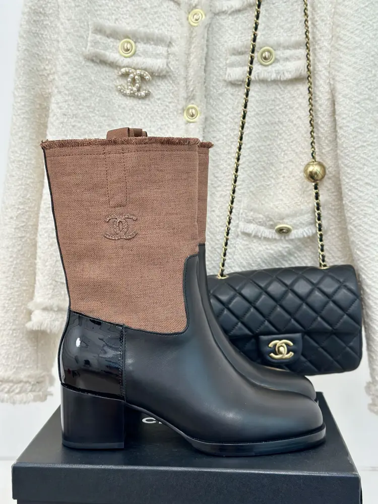 Chanel classic autumn and winter double C thick heel short boots~