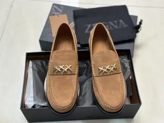 ZEGNA Garonne Flex men’s leather shoes are a rare slip-on style. The shoes
