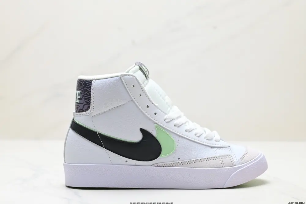 Nike Blazer Mid’77 VNTG Sneakers DC3280-101