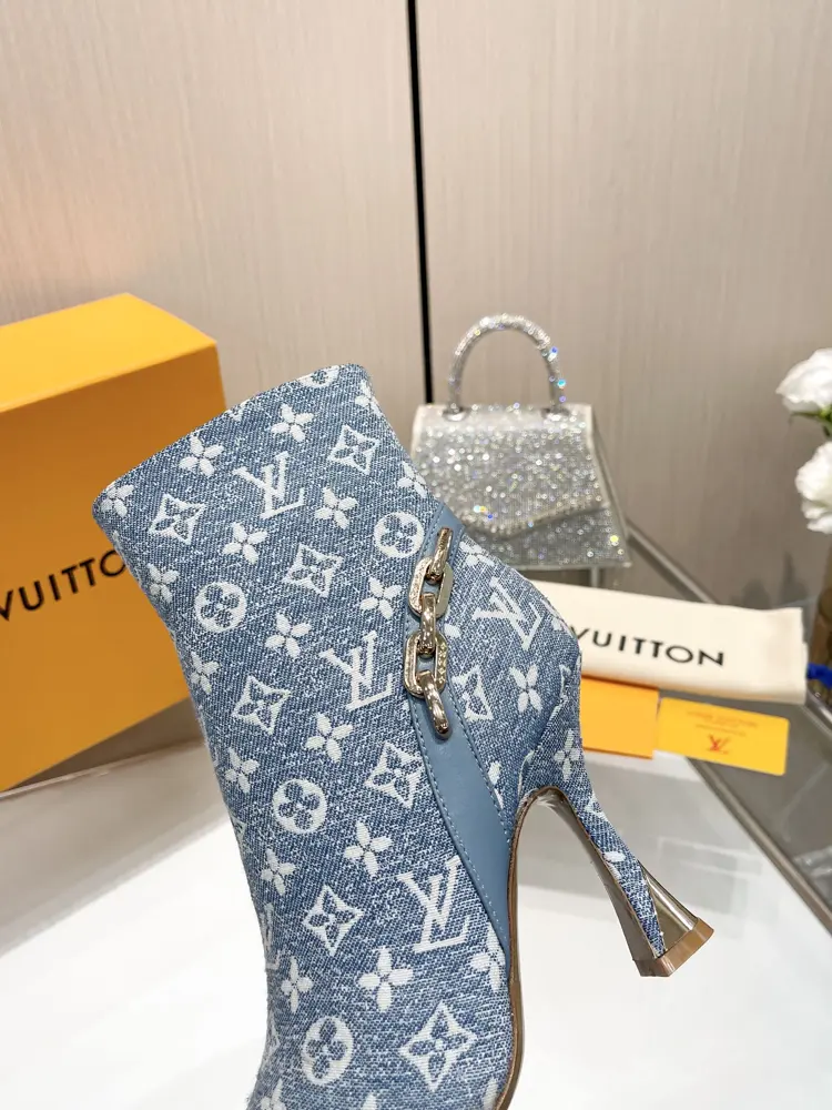 Louis Vuitton show style 6-inch boots