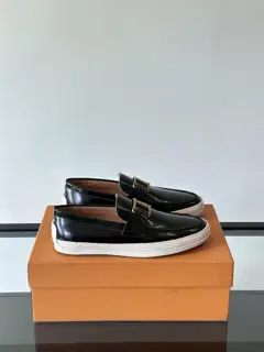 Tod’s Tod’s Men’s Loafers This loafer