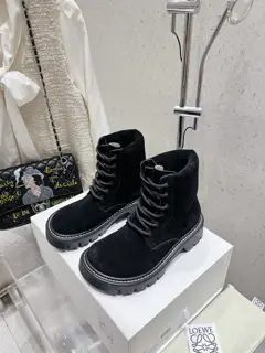 LOEWE 24ss autumn and winter new style doll head lace-up Martin boots