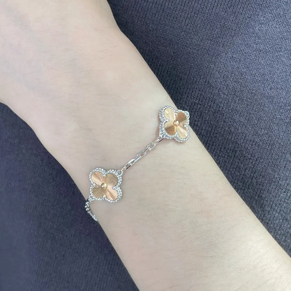 Van Cleef & Arpels Christmas embellished clover bracelet