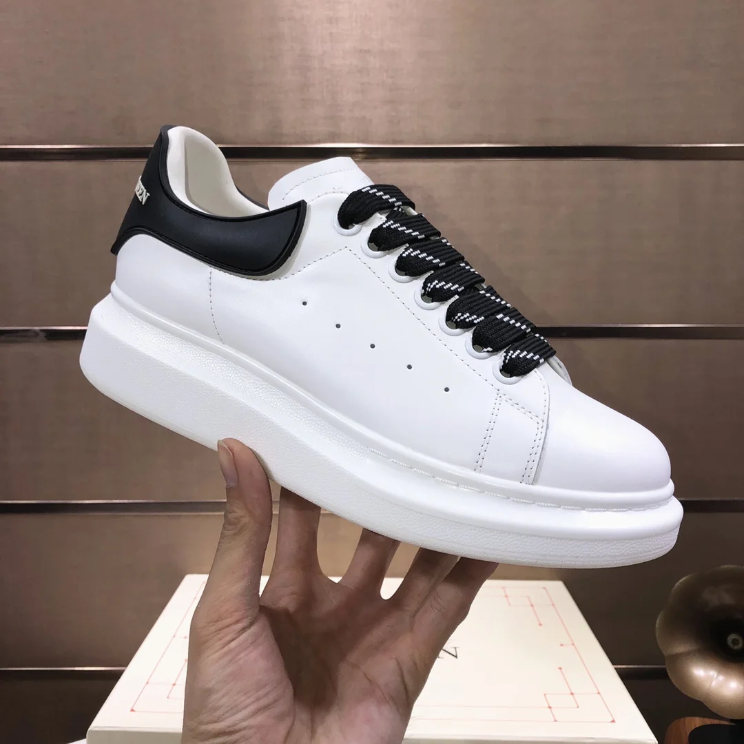 McQueen couple thick-soled series white shoes