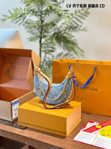 Louis Vuitton Loop
