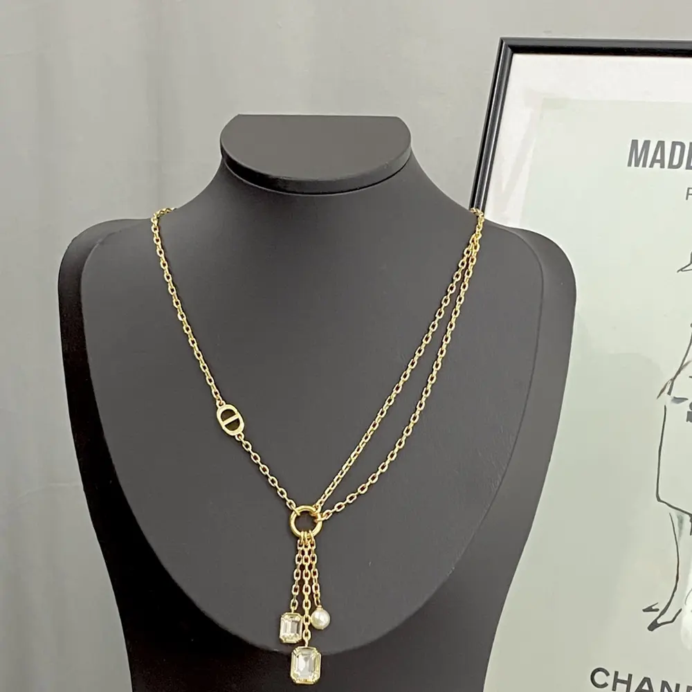 DIOR necklace hot-selling model is hot and new