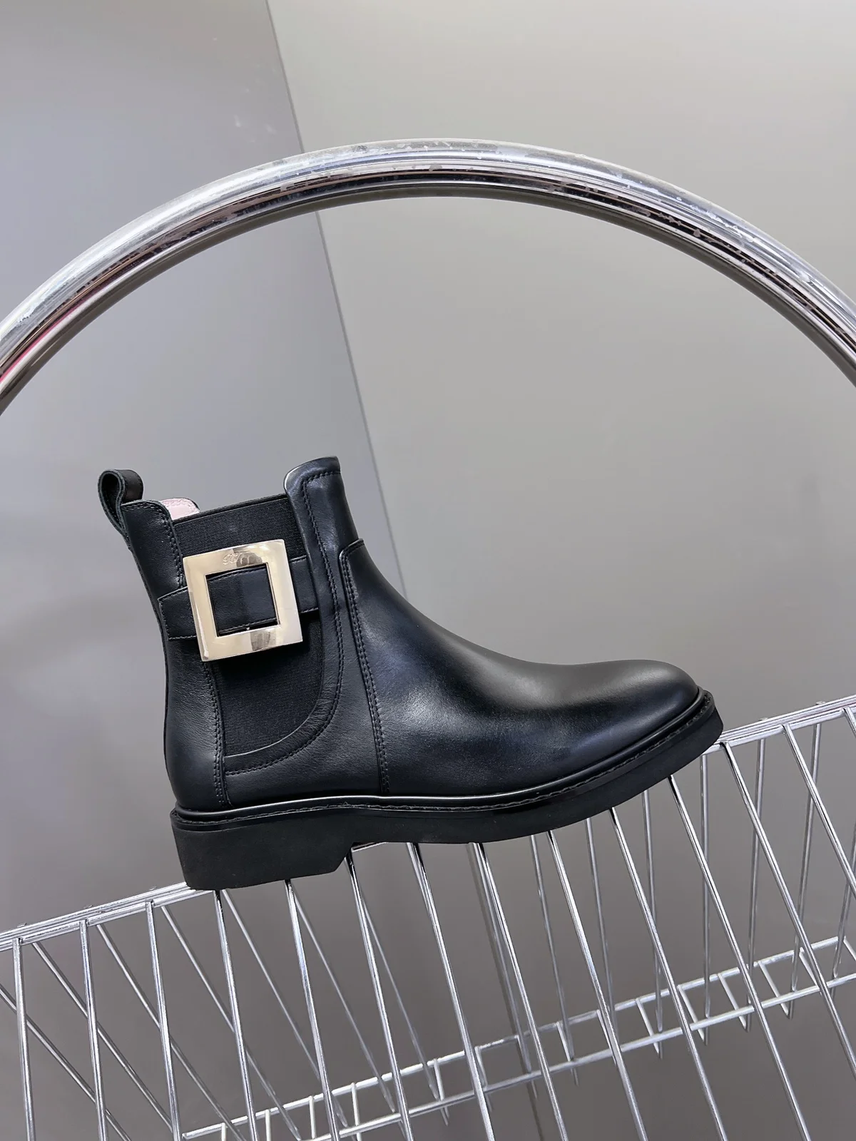 Roger Vivier new cloud square diamond lace-up short boots series is new 〰