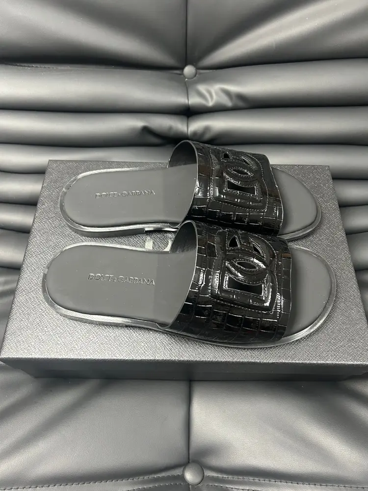 Dolce & Gabbana Logo Beach Slippers